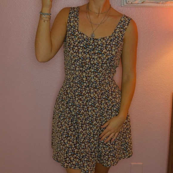 Rampage Dresses & Skirts - Rampage Black and White Floral Mini Dress